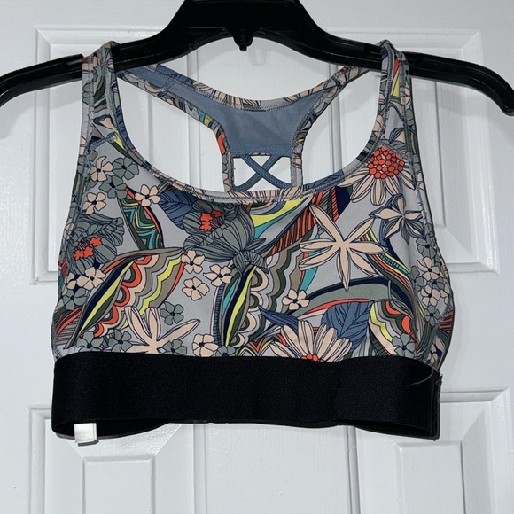 Vicky Sports Bra - Picture 1 of 4